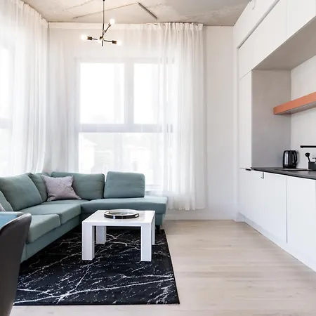 Family 2-Bedroom Apartment With Parking In The Heart Of Kristiine *