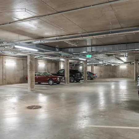 Family 2-Bedroom Apartment With Parking In The Heart Of Kristiine 塔林