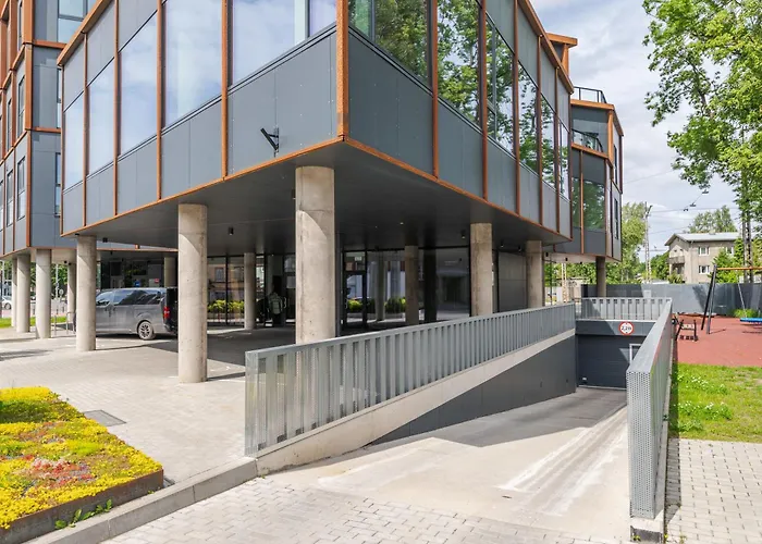 Family 2-Bedroom Apartment With Parking In The Heart Of Kristiine